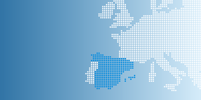 Un mapa de puntos resalta España y Portugal en azul, mientras que el resto de Europa Occidental aparece en blanco sobre un fondo azul degradado.