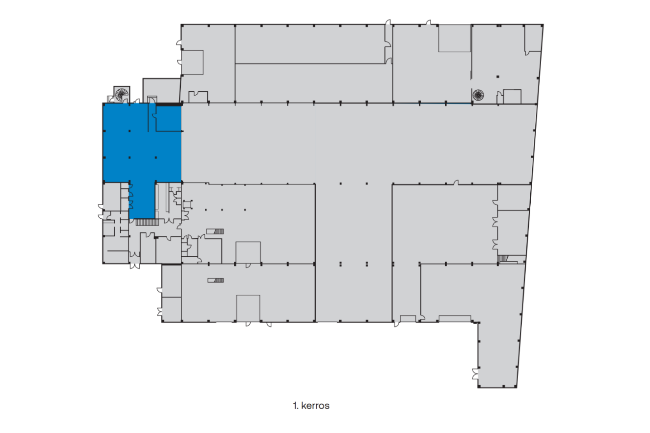Rakennuksen ensimmäisen kerroksen pohjapiirros, jossa vasemmassa yläkulmassa oleva osa on korostettu sinisellä; muu osa kerroksesta on esitetty harmaalla.