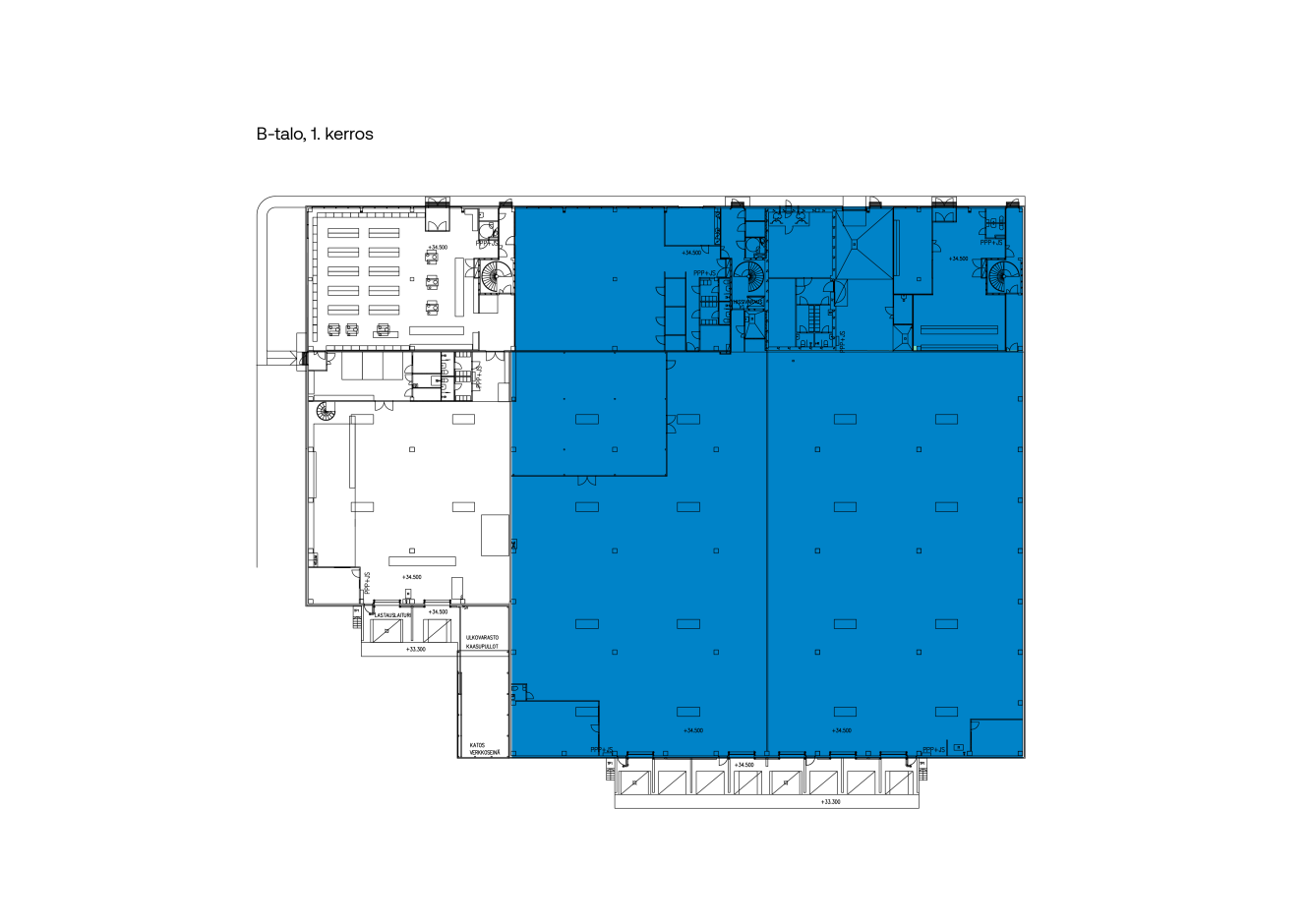 Rakennuksen ensimmäisen kerroksen pohjapiirros, jonka oikealla puolella on sinisellä tummennettu suuri osa, joka osoittaa asemakaavassa osoitetun alueen tai vyöhykkeen.