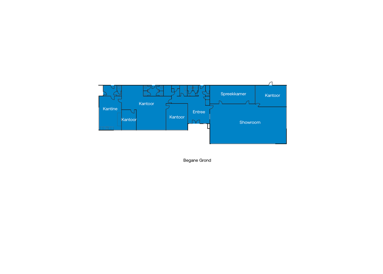 Plattegrond van een kantoor met gelabelde ruimtes zoals kantor (kantoor), kantine (kantine), spreekkamer (vergaderruimte), showroom en entree (ingang) op de begane grond.