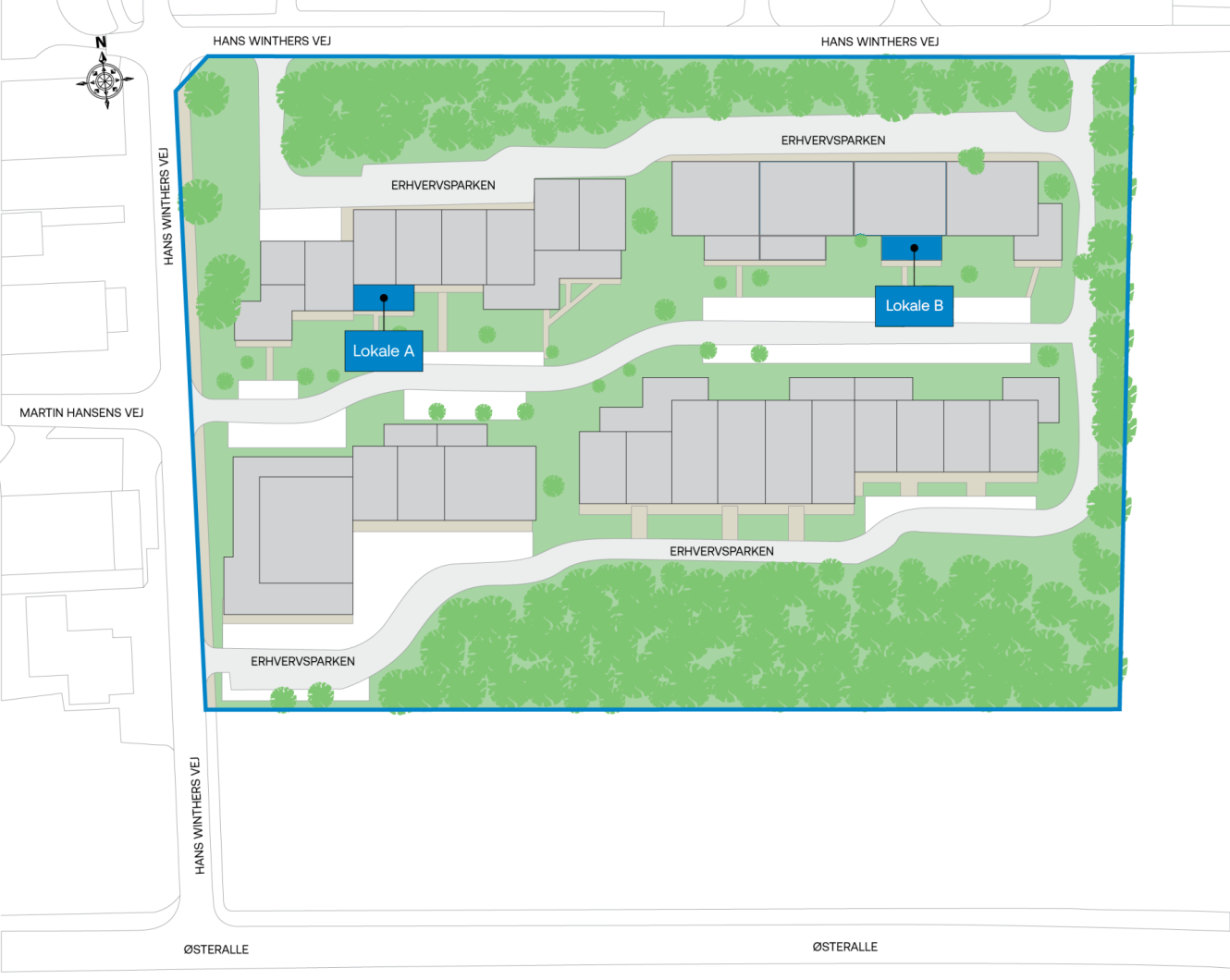Kort over stedet, der viser flere bygninger og parkeringsområder inden for en afgrænset ejendom. Lokale A og Lokale B er markeret blandt bygningerne. Omkringliggende gader er også markeret.