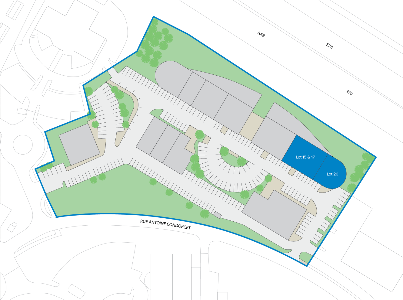 Le plan du site, tracé en bleu, présente plusieurs bâtiments, des parkings, des allées et des espaces verts. Deux parcelles sont identifiées : les parcelles 15 et 17, et la parcelle 20. Le site est bordé par des rues et une voie ferrée.