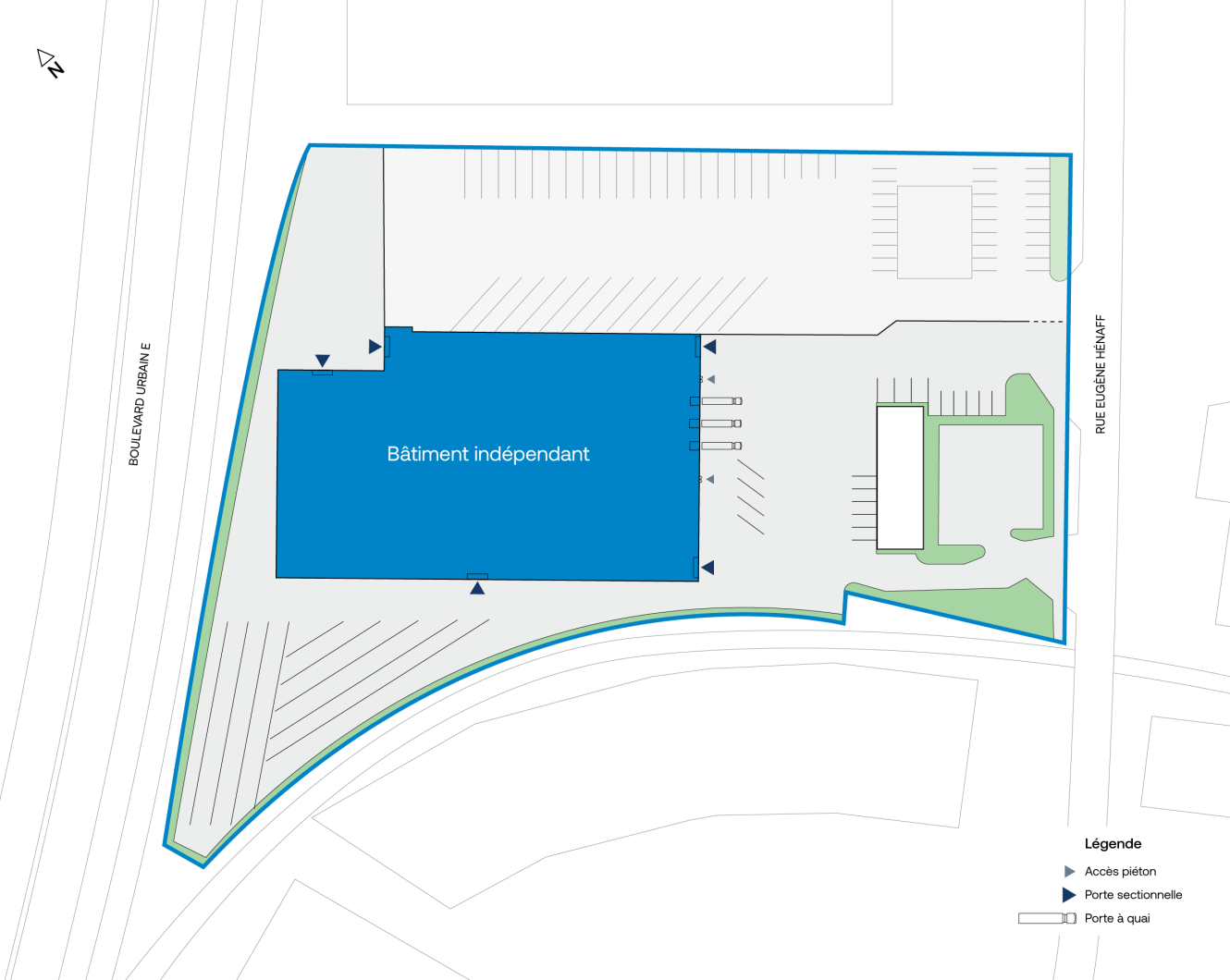Plan du site montrant un bâtiment indépendant avec les aires de stationnement, les voies d'accès, les accès piétons, les portes sectionnelles et les quais marqués par des icônes.