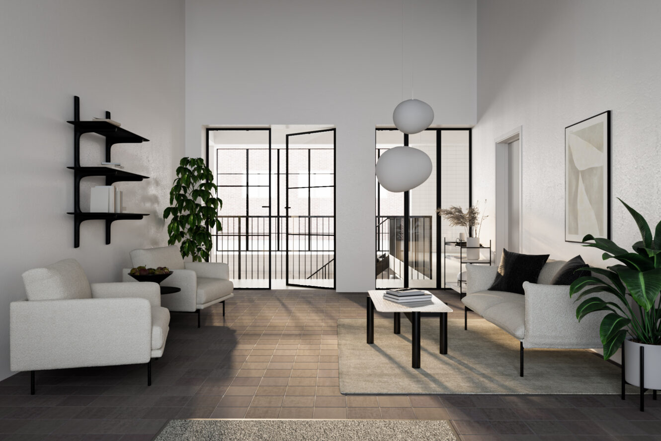 Modernt vardagsrum med vita fåtöljer, en soffa, två krukväxter, vägghyllor och stora glasdörrar som släpper in naturligt ljus. Minimalistisk inredning med neutrala toner.