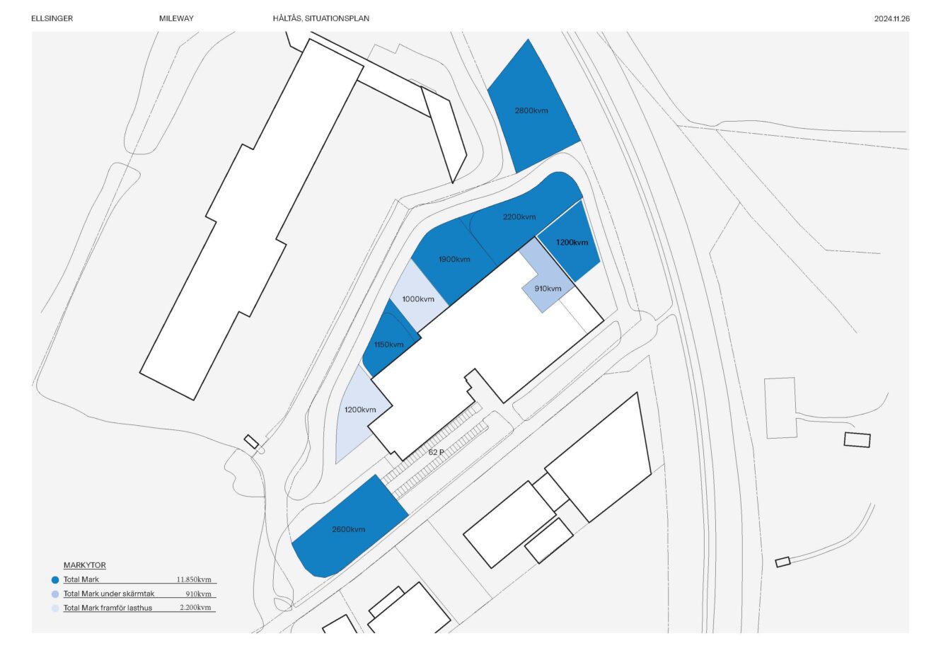 En situationsplan som visar byggnadskonturer med intilliggande blåskuggade zoner markerade med ytstorlekar i kvadratmeter; teckenförklaring och etiketter visas längst ned till vänster.